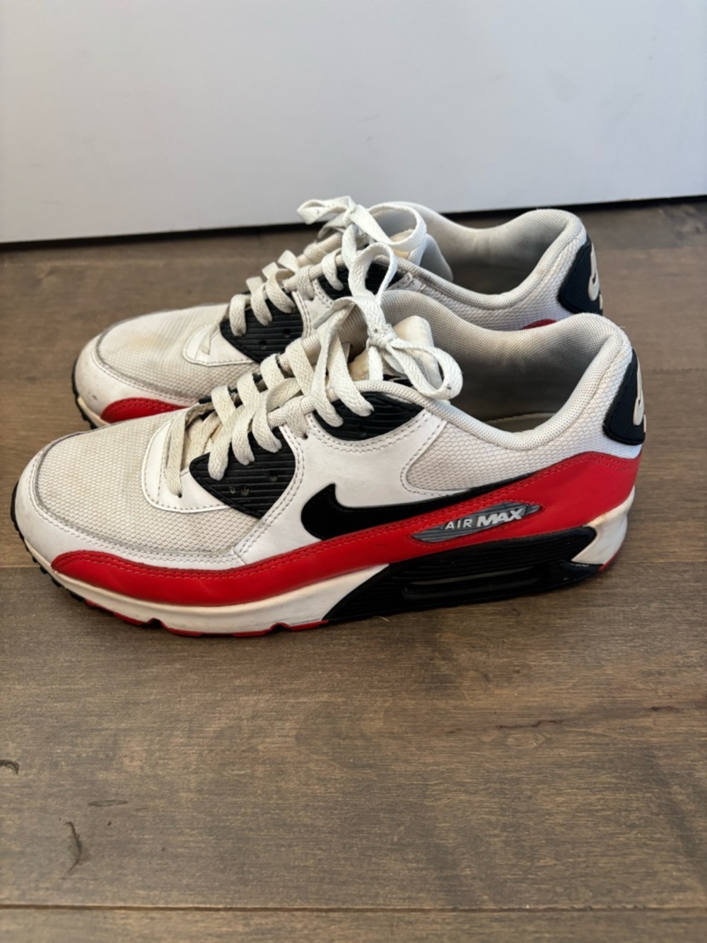 Nike Air Max 90, White Black Red Low-Top Sneakers, 10.5